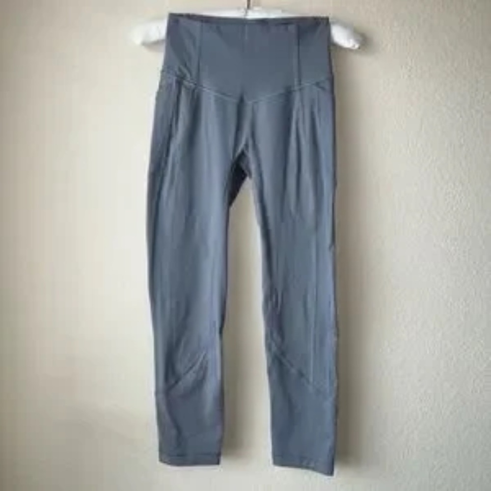 LuluLemon Women's Leggings Gray Pockets Size 4 - Picture 8 of 13